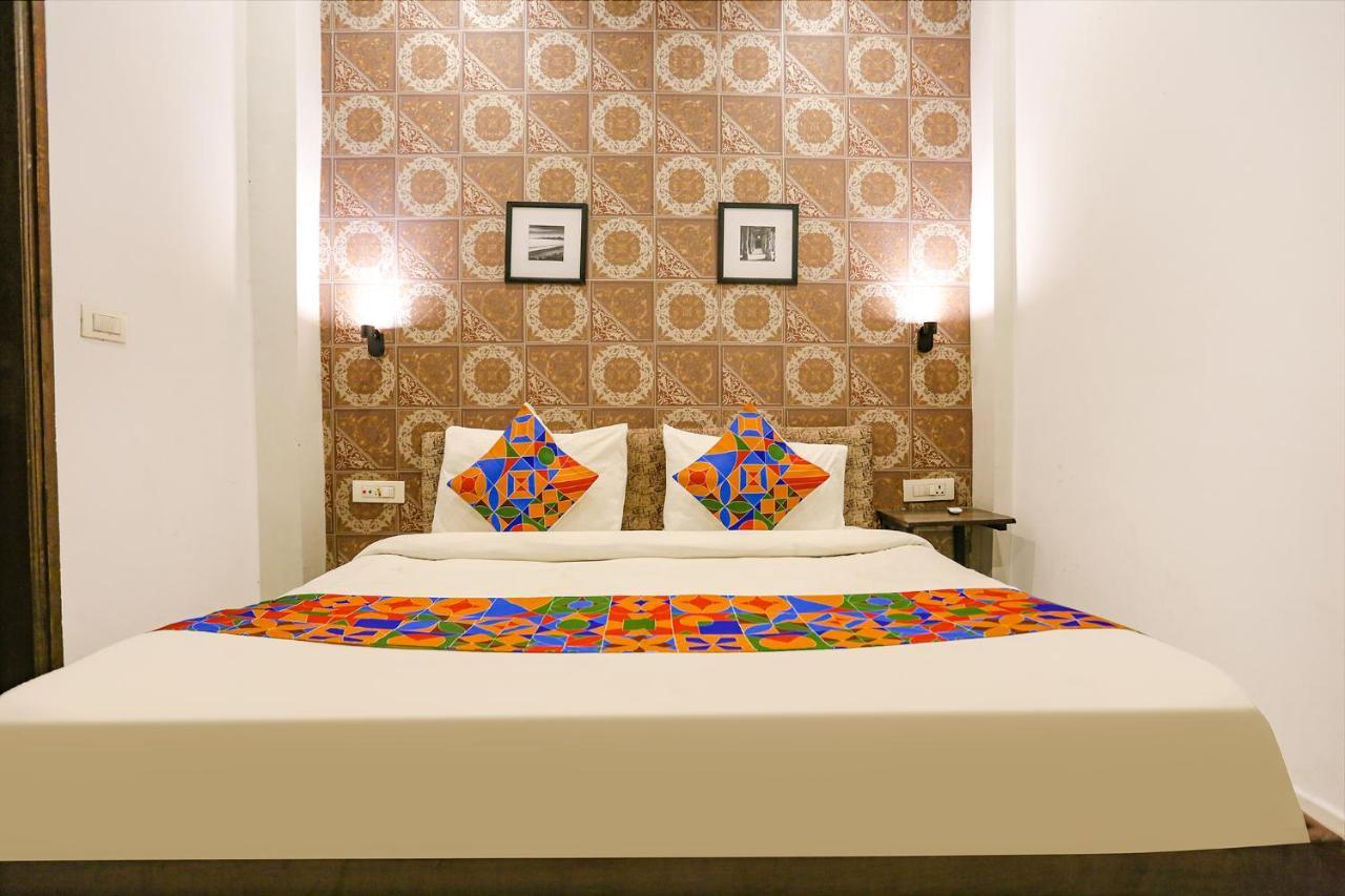 Hotel Fabhotel Novel - Nr Yashobhoomi Convention Centre New Delhi