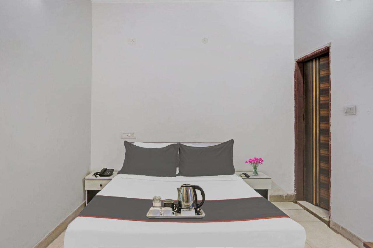 Hotel O Imperial Residency Near Dashrath Puri Metro Station New Delhi