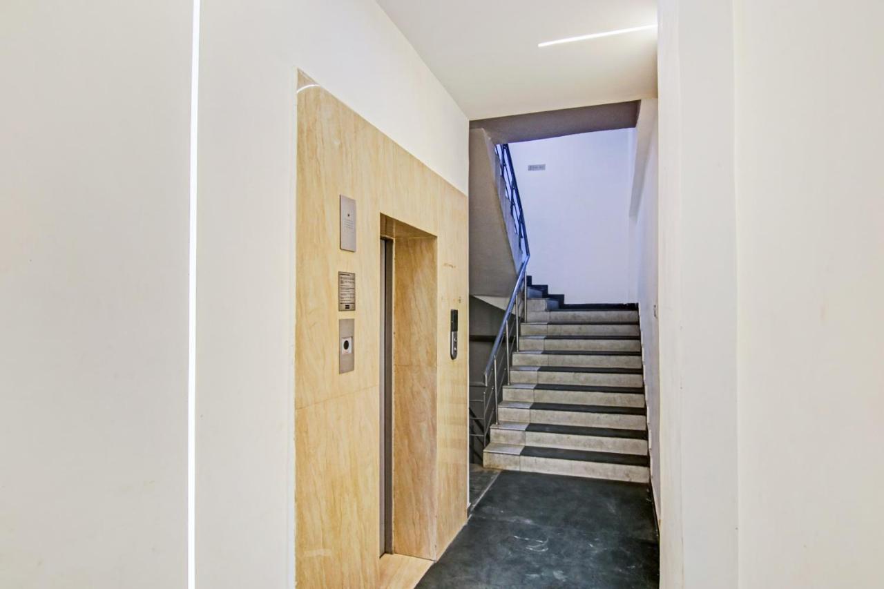 19 West
