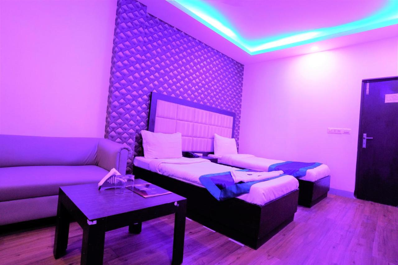 Hotel The Rts Plaza Nova Deli