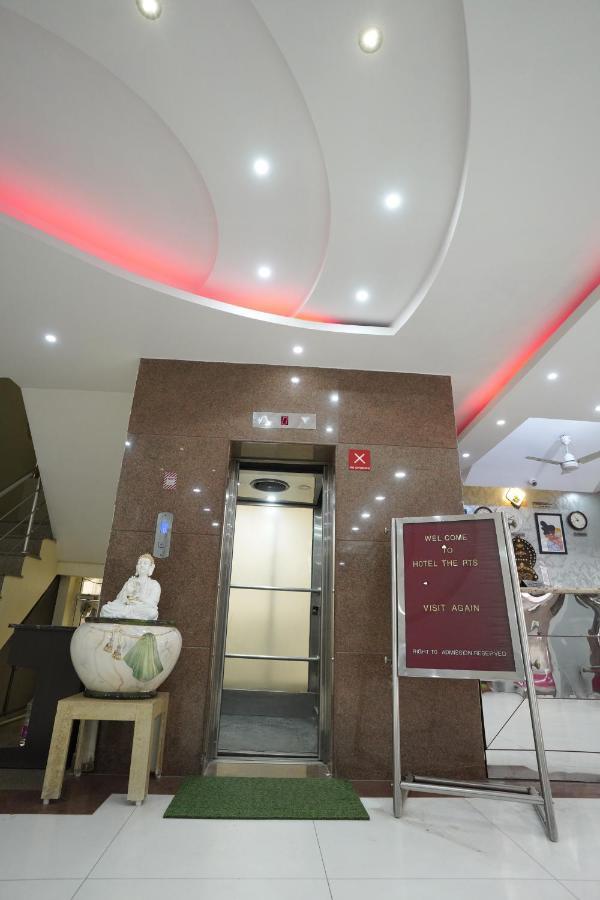 The Rts Plaza Hotel Nova Deli