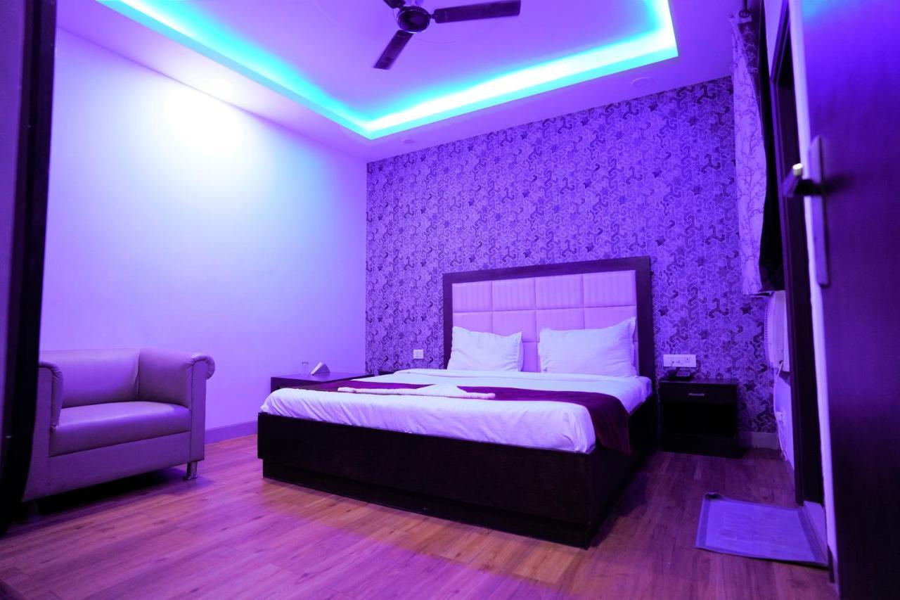 Hotel The Rts Plaza Nova Deli