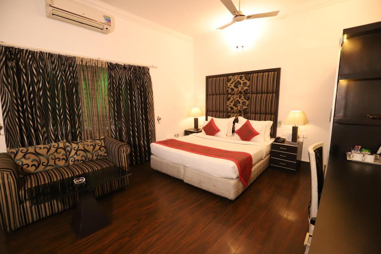 Capitol Hills - Greater Kailash Delhi