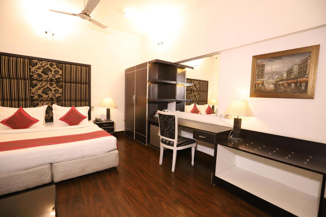 Capitol Hills - Greater Kailash Delhi Hotel