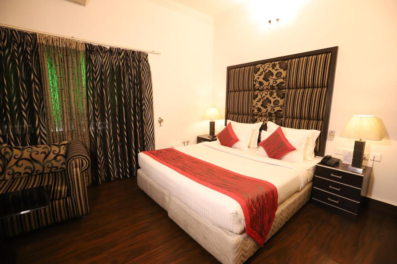 Capitol Hills - Greater Kailash Delhi Hotel 3*
