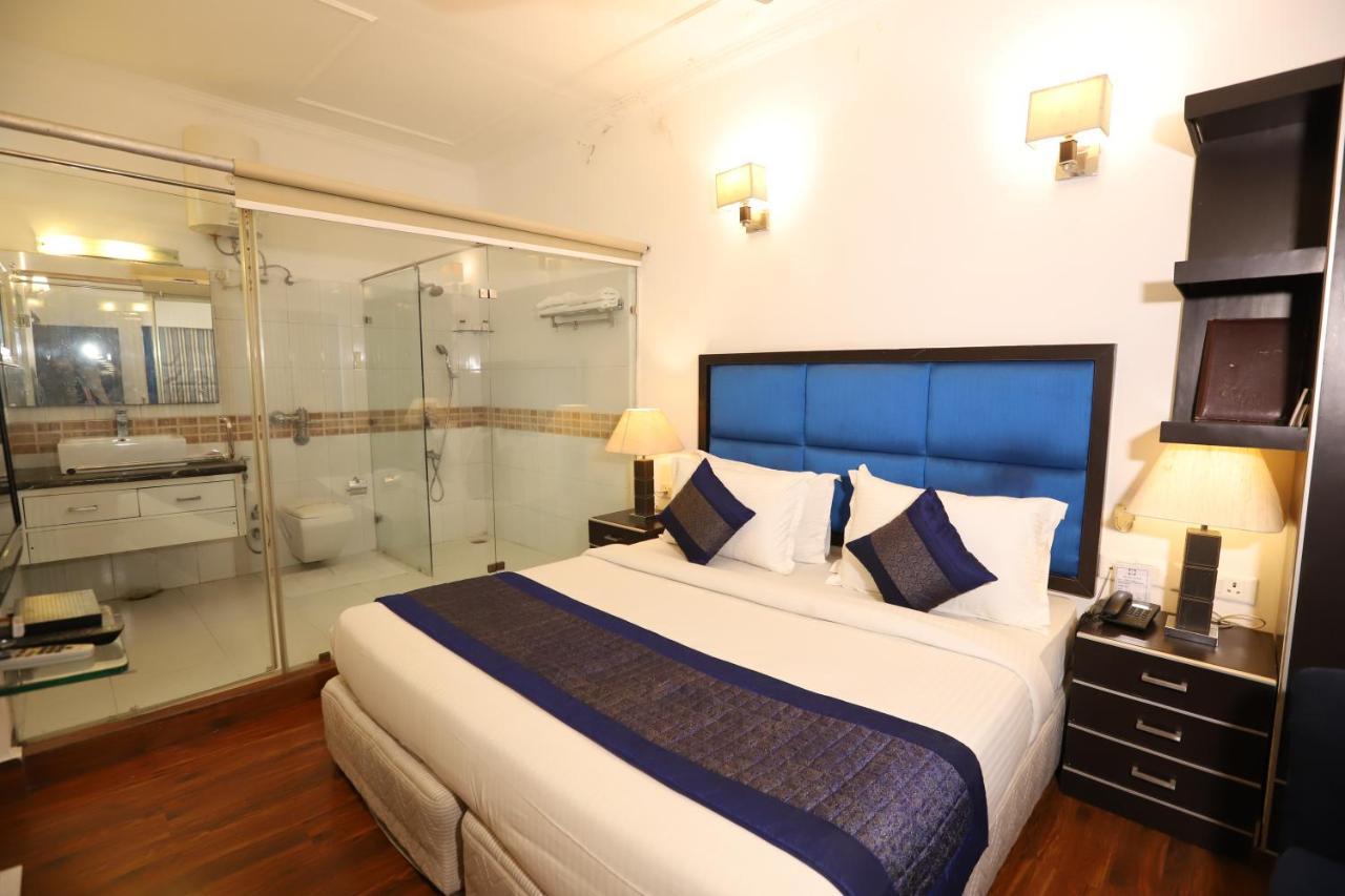 Hotel Capitol Hills - Greater Kailash Delhi 3*