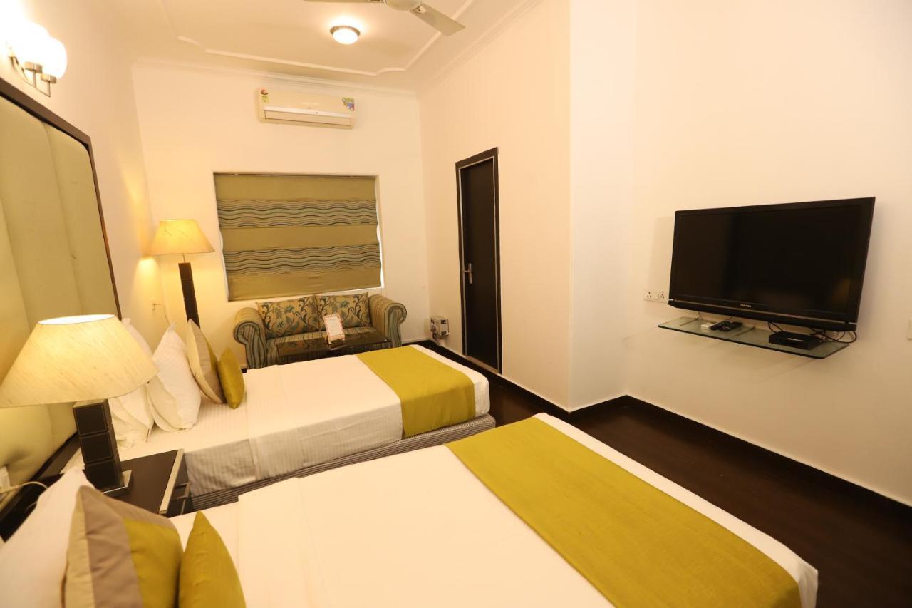 Capitol Hills - Greater Kailash Delhi Hotel