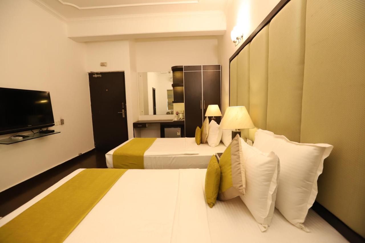 Hotel Capitol Hills - Greater Kailash Delhi