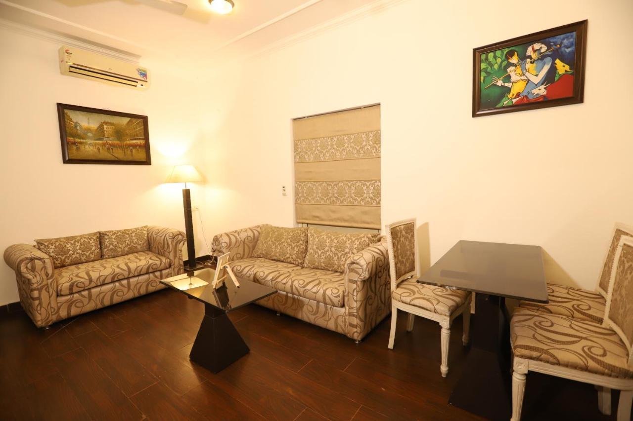 Hotel Capitol Hills - Greater Kailash Delhi 3*