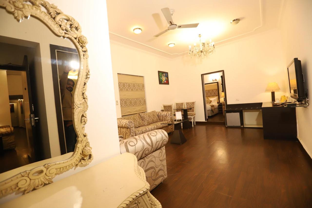 Capitol Hills - Greater Kailash Delhi Hotel 3*