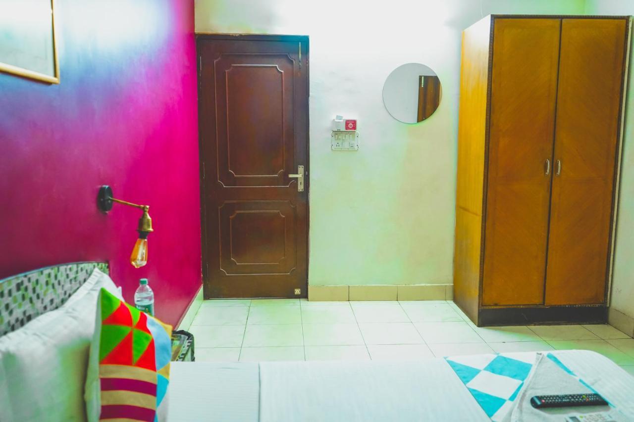Premium - Kailash Colony Hotel