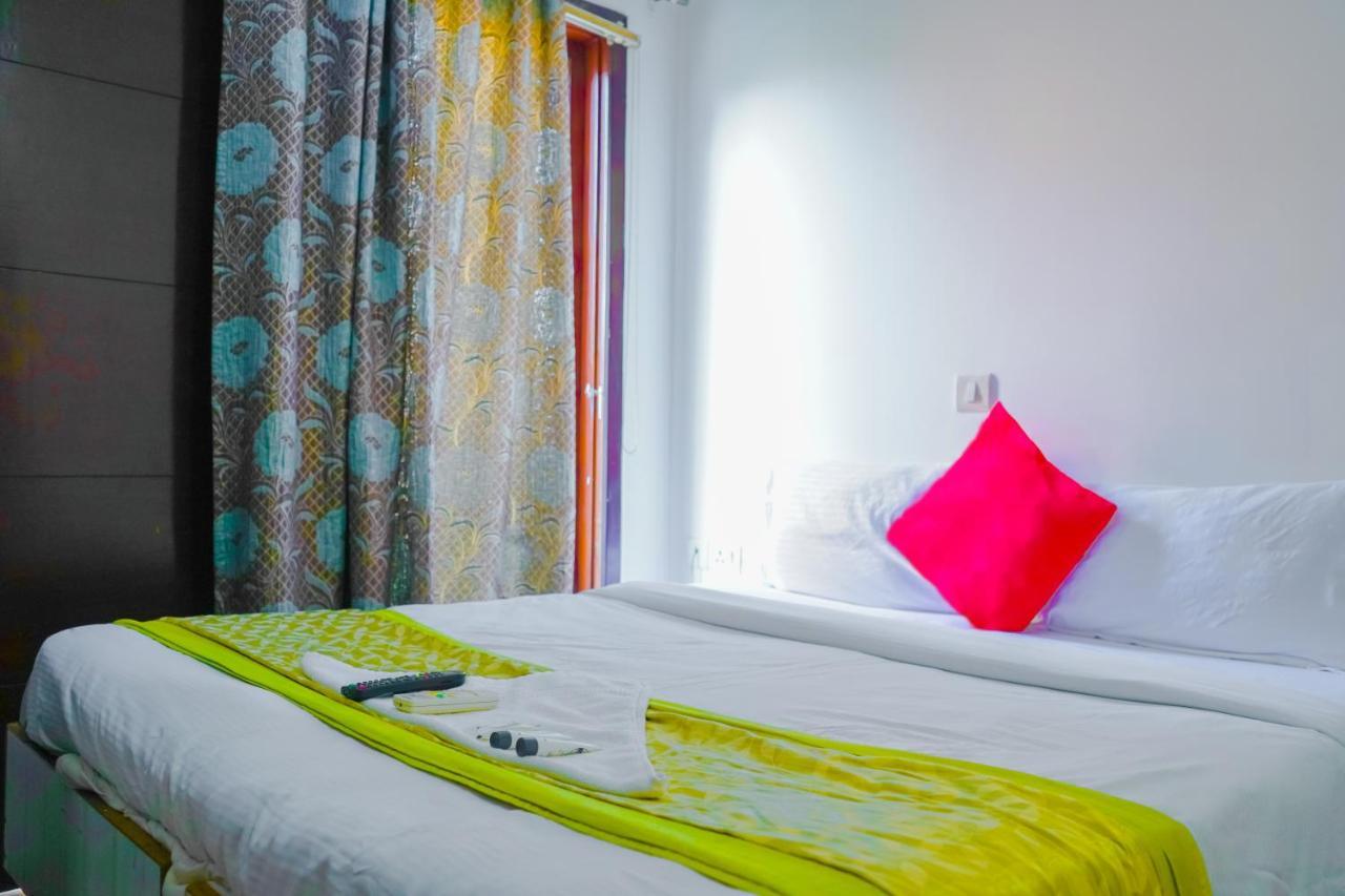 Premium - Jangpura Hotel 3*