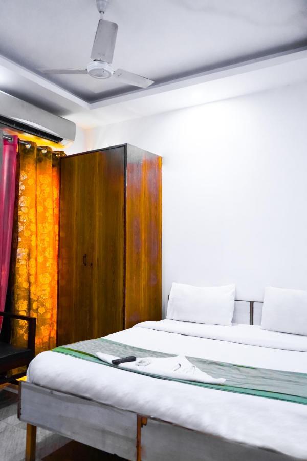 Premium - Jangpura Hotel 3*