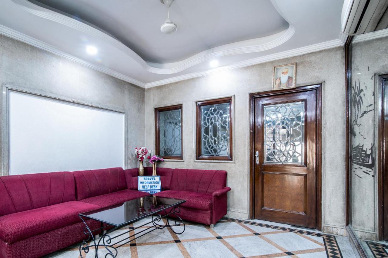 Capital O Orchid Garden Near Satyam Inox Patel Nagar Hotel Nova Deli