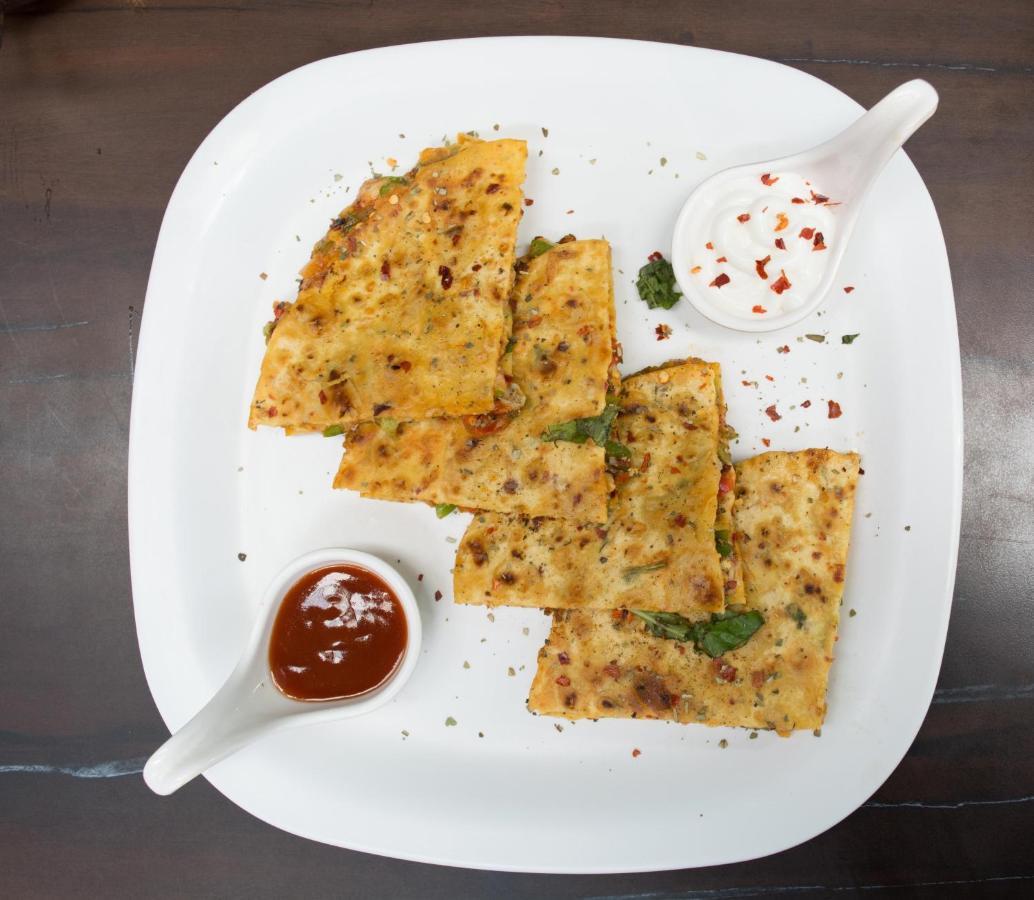 Bed & Breakfast Travel At Delhi Airport