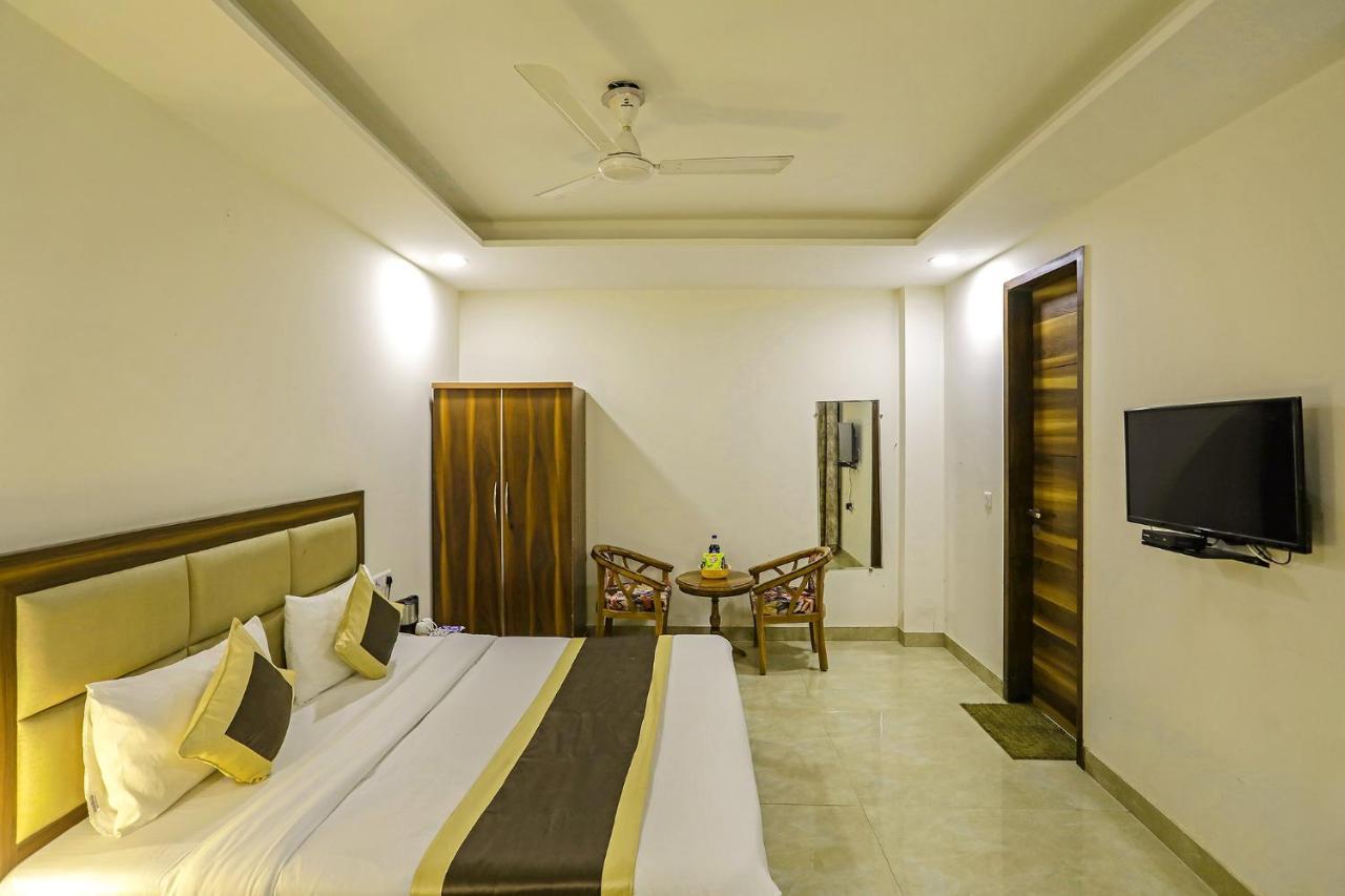 Hotel Fabhotel White House 3*