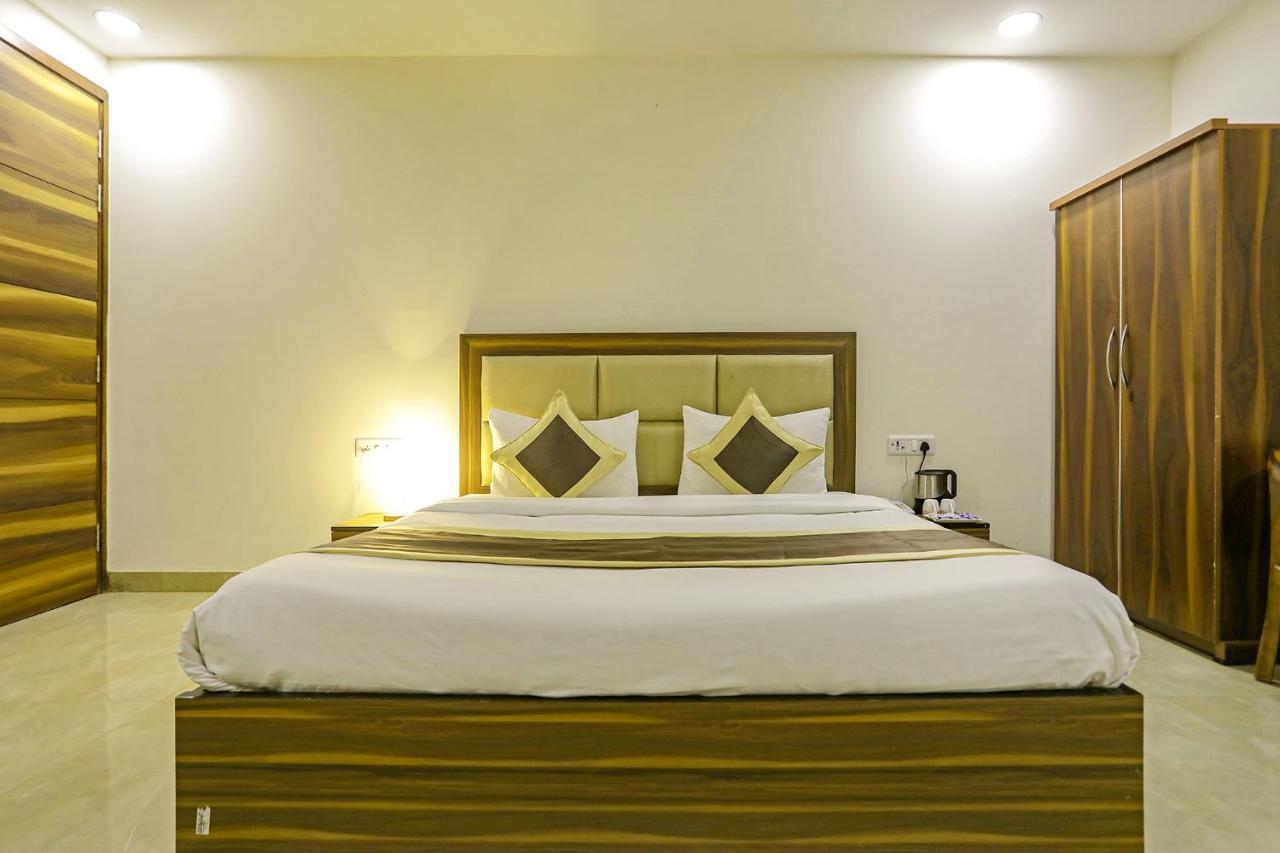 Fabhotel White House 3*