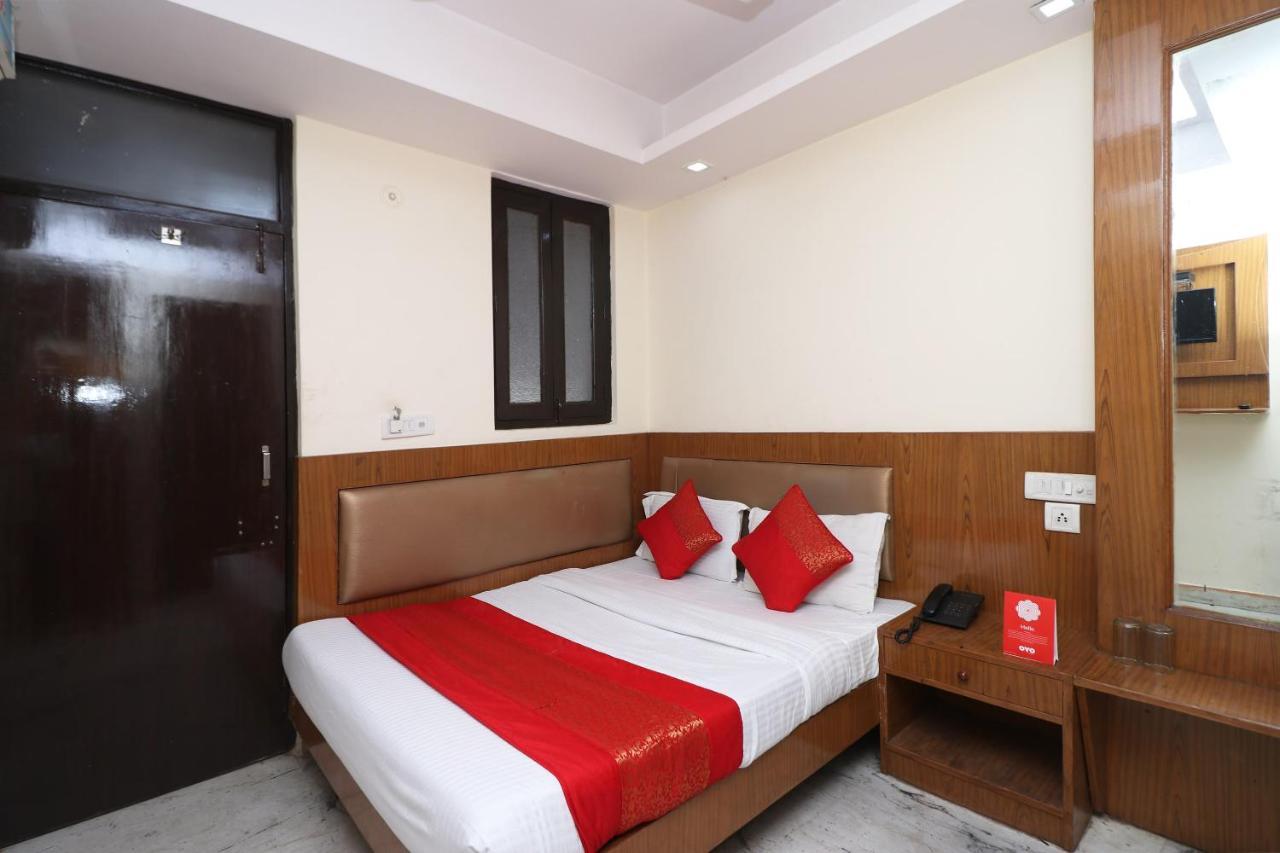 Oyo Flagship 12739 Mahesh New Delhi