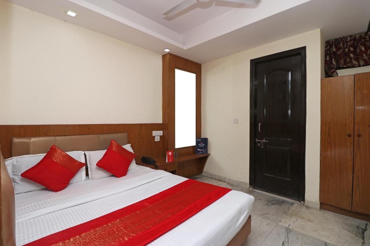 Oyo Flagship 12739 Mahesh New Delhi