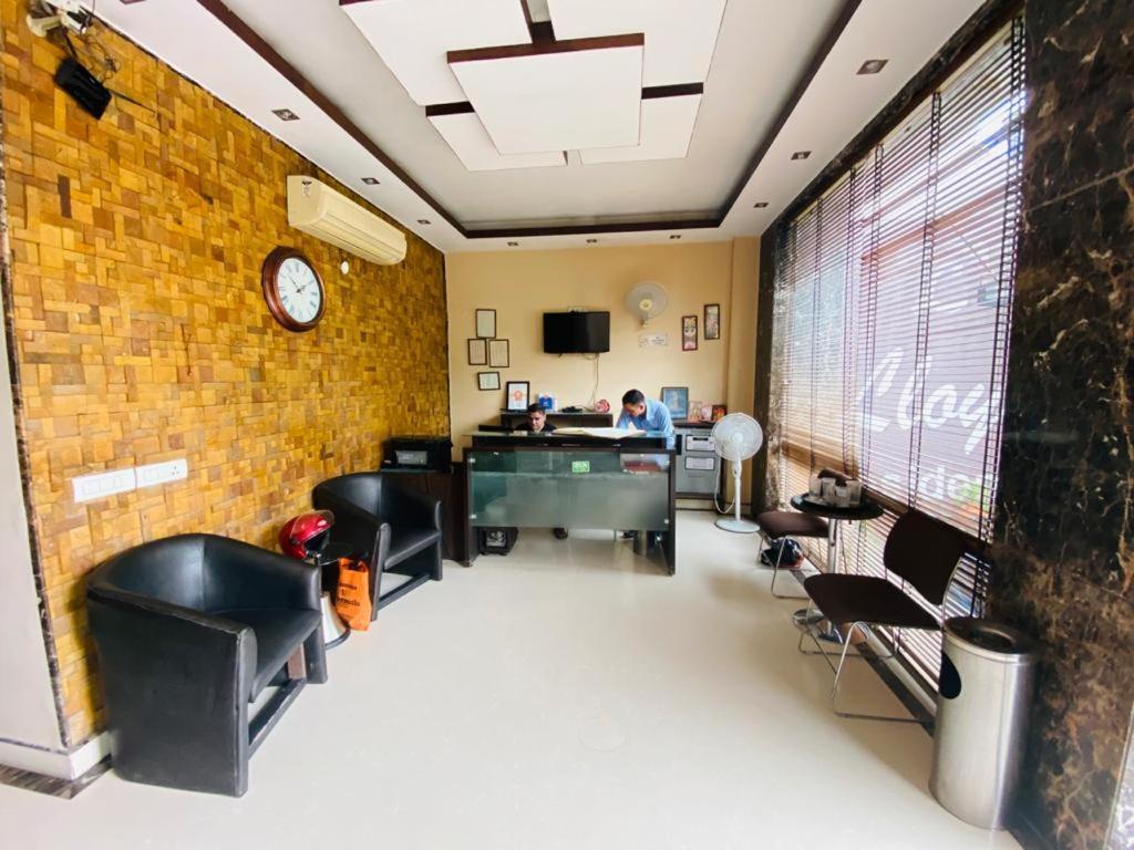 Lloyd Residency Nehru Place