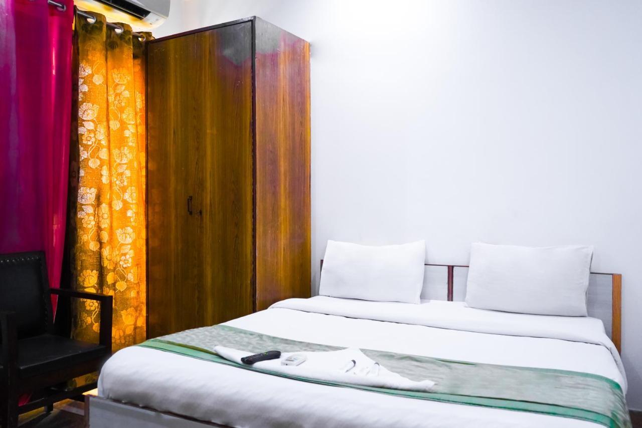 Premium - Jangpura Hotel 3*