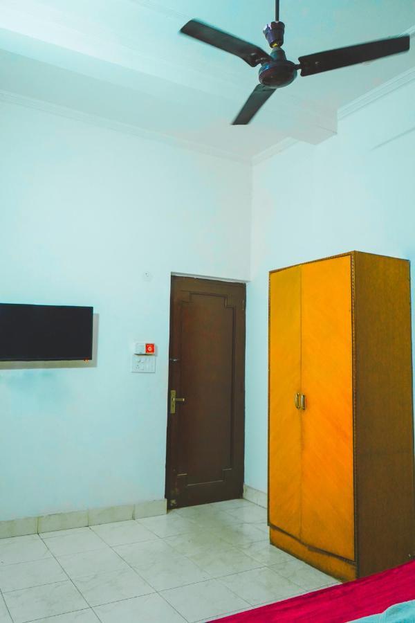 Premium - Kailash Colony New Delhi