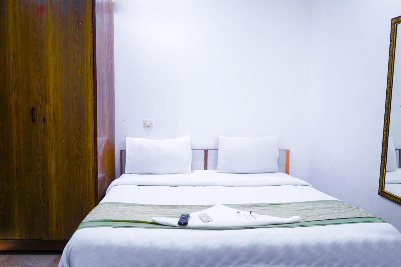 Hotel Premium - Jangpura Delhi (National Capital Territory of India)