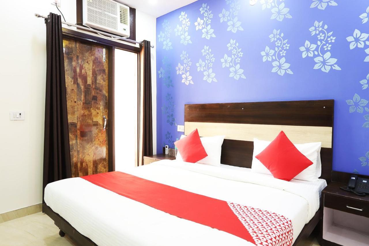 Oyo Flagship 42619 Diamond Key Hotel 3*
