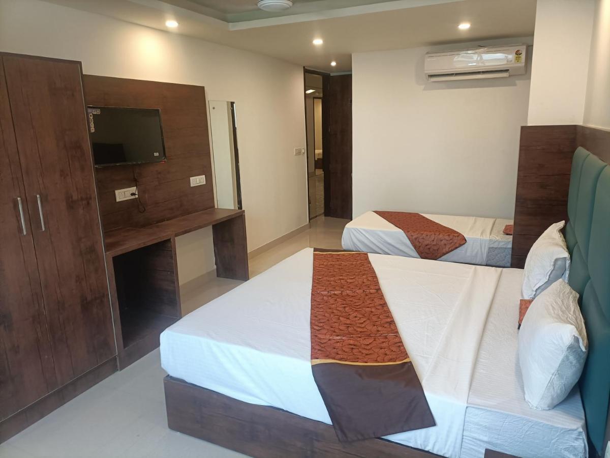 Hotel Family Tark Near Igi Airport Delhi 4*