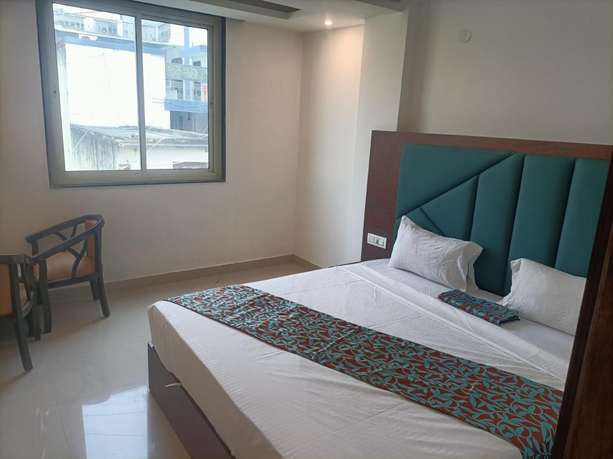 Family Tark Near Igi Airport Delhi Hotel