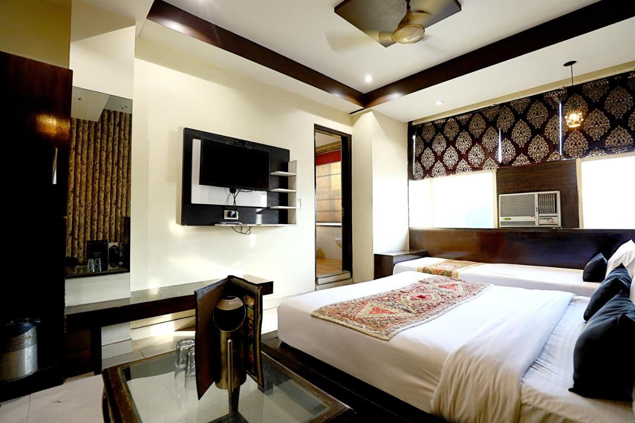 Hotel Staybook Aira Railway Station Paharganj Nova Deli