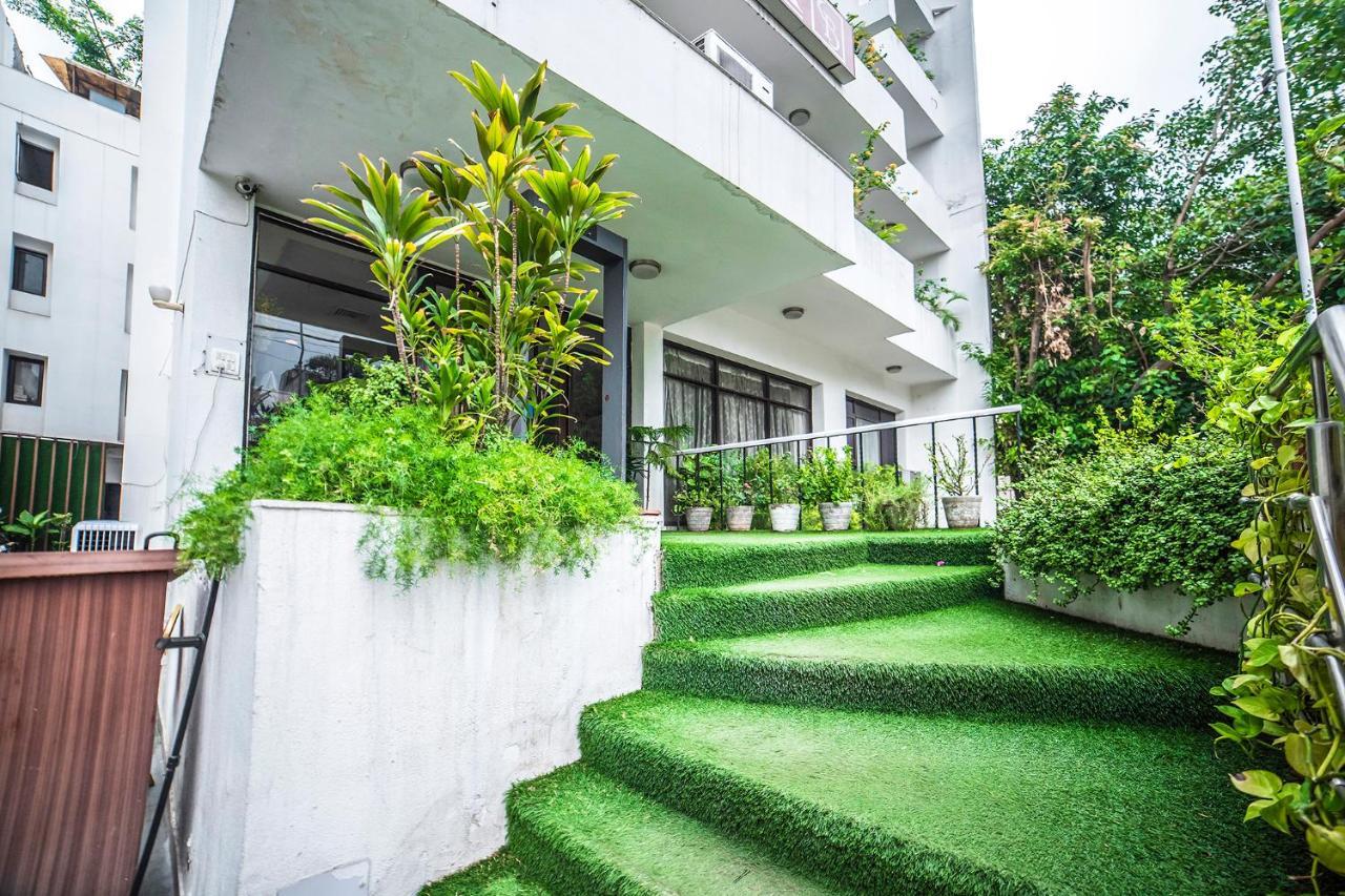 Hotel Fabhotel Bmk Grand 3*