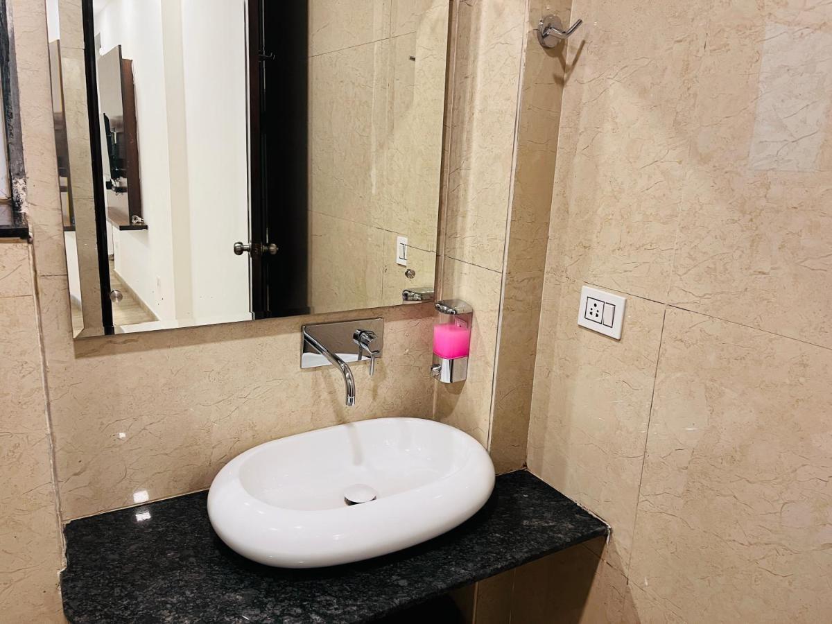Hotel Capitol Hills - Greater Kailash Delhi