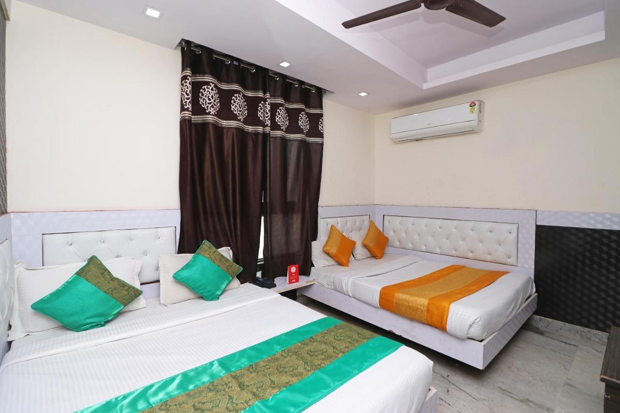 Oyo Flagship 12739 Mahesh New Delhi
