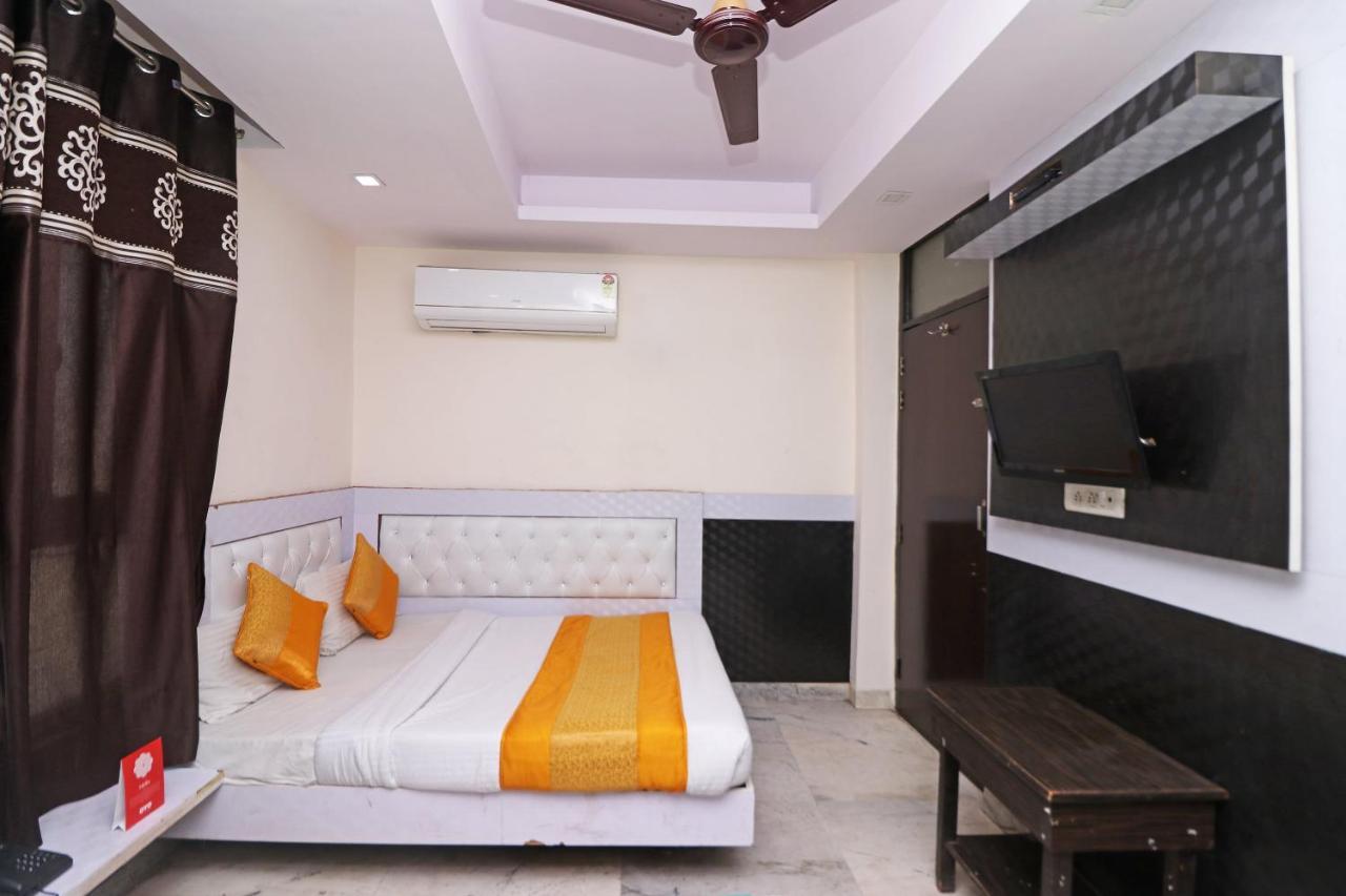 Oyo Flagship 12739 Mahesh New Delhi