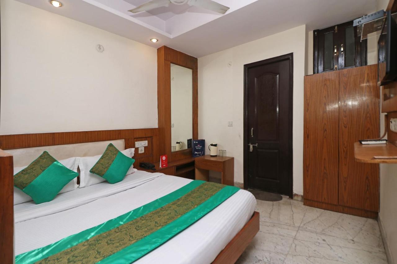 Hotel Oyo Flagship 12739 Mahesh New Delhi