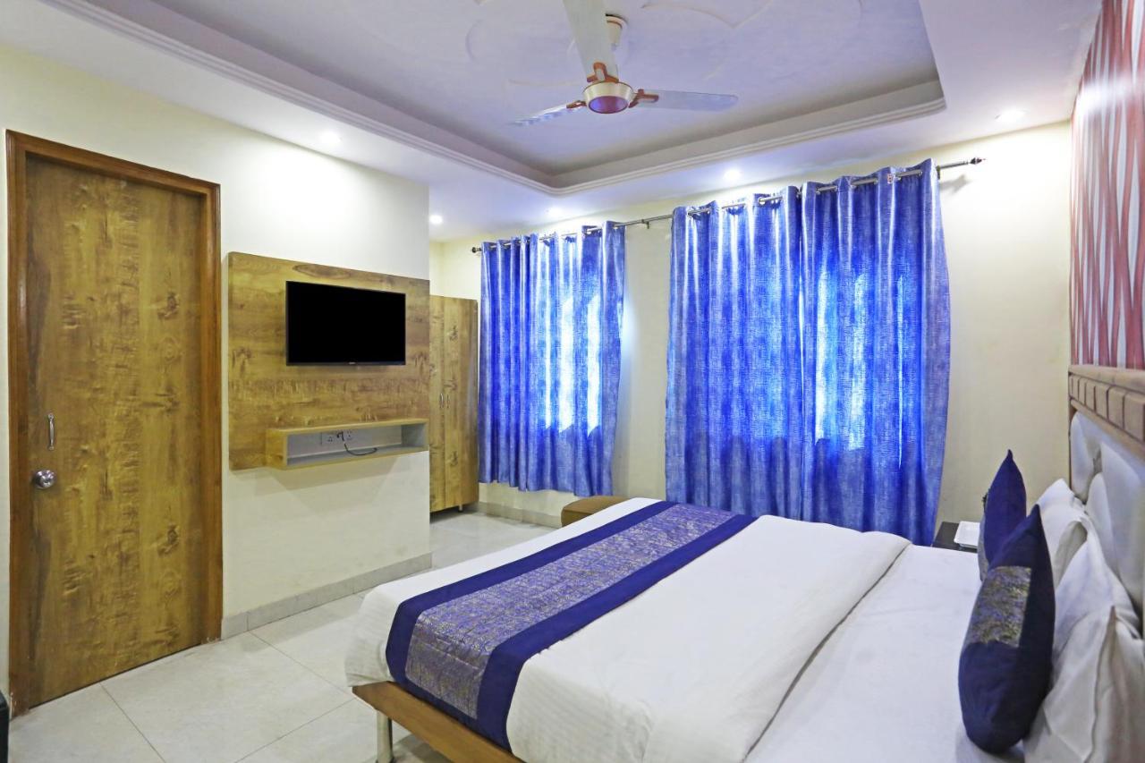 Gl Near Delhi Airport Hotel