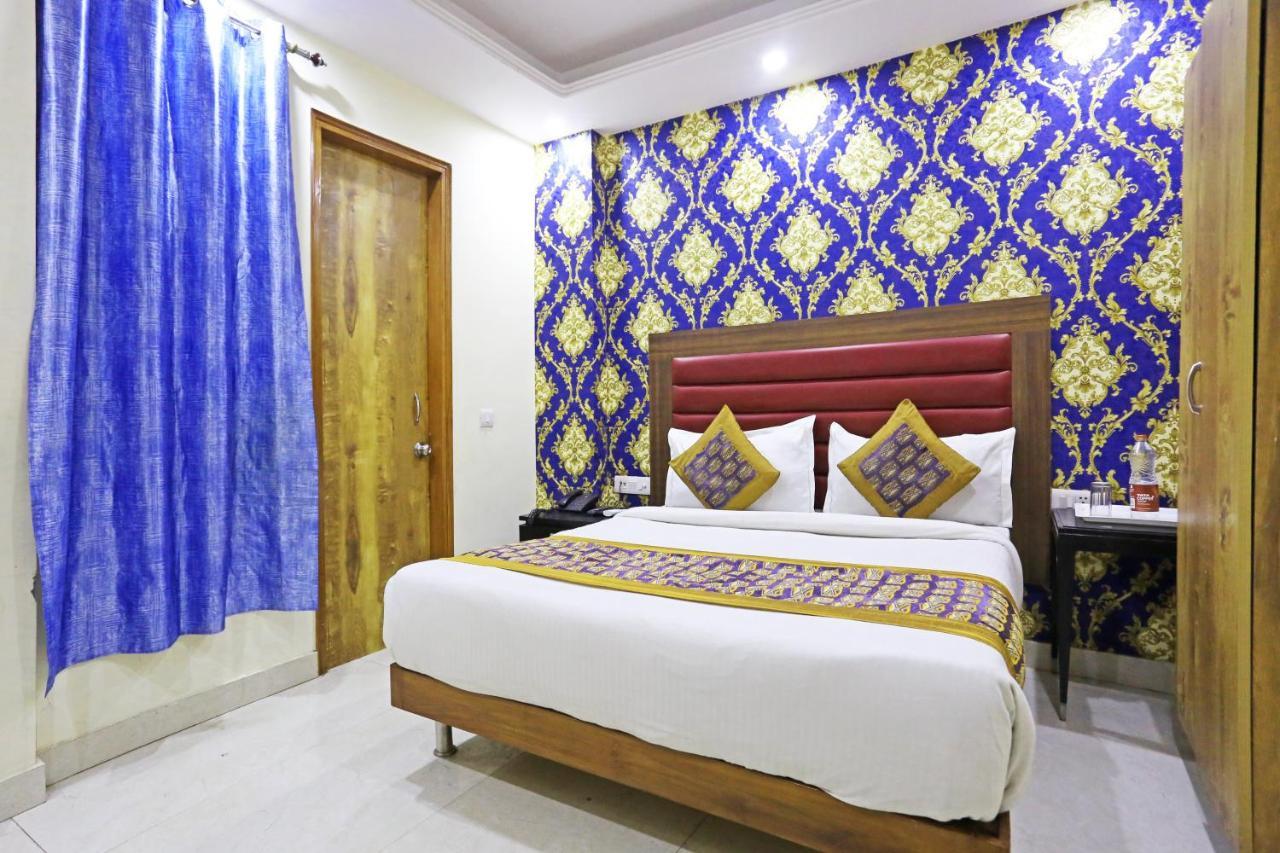 Hotel Gl Near Delhi Airport 4*