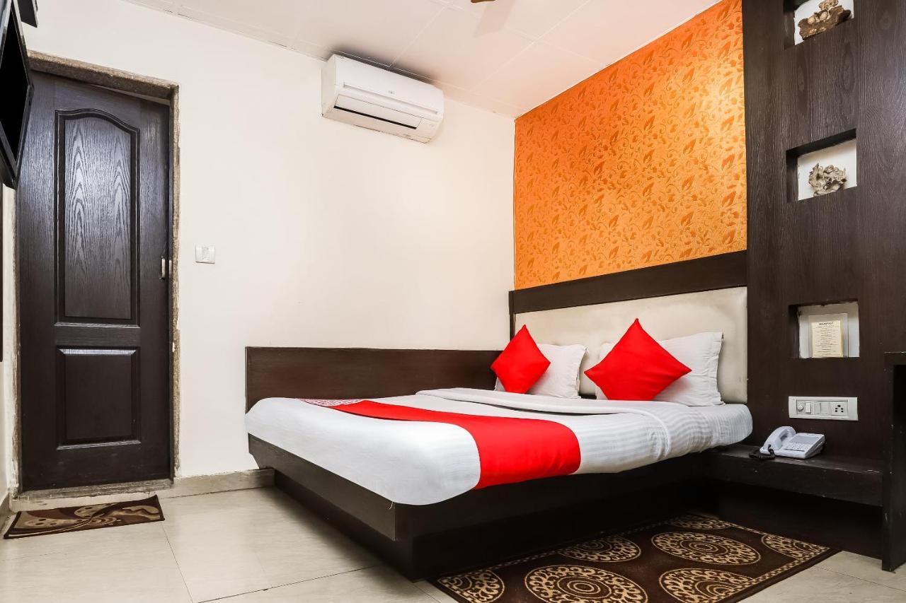 Bed & Breakfast Shiv Palace *