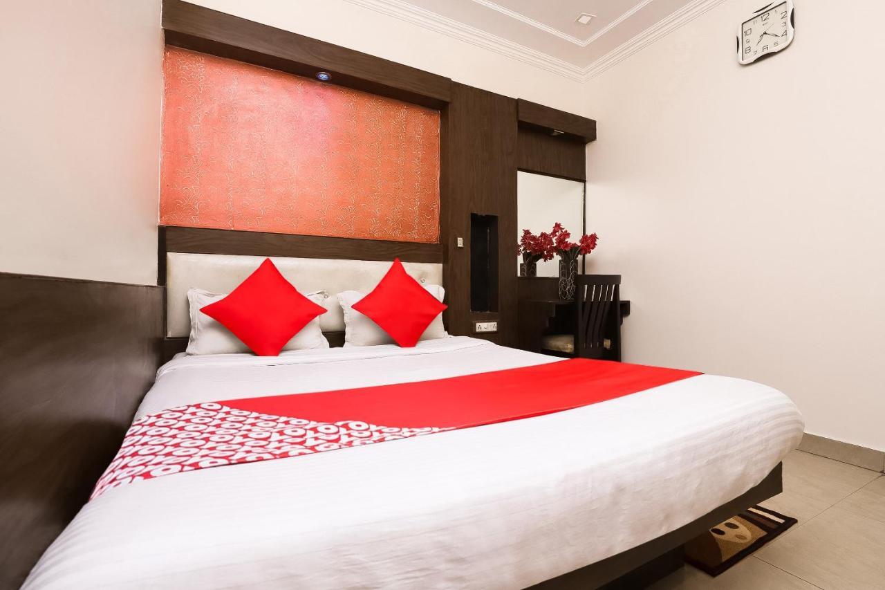 Shiv Palace Bed & Breakfast