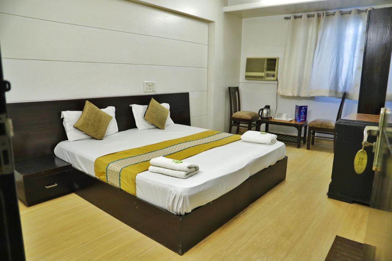 Hotel Hotel 3*