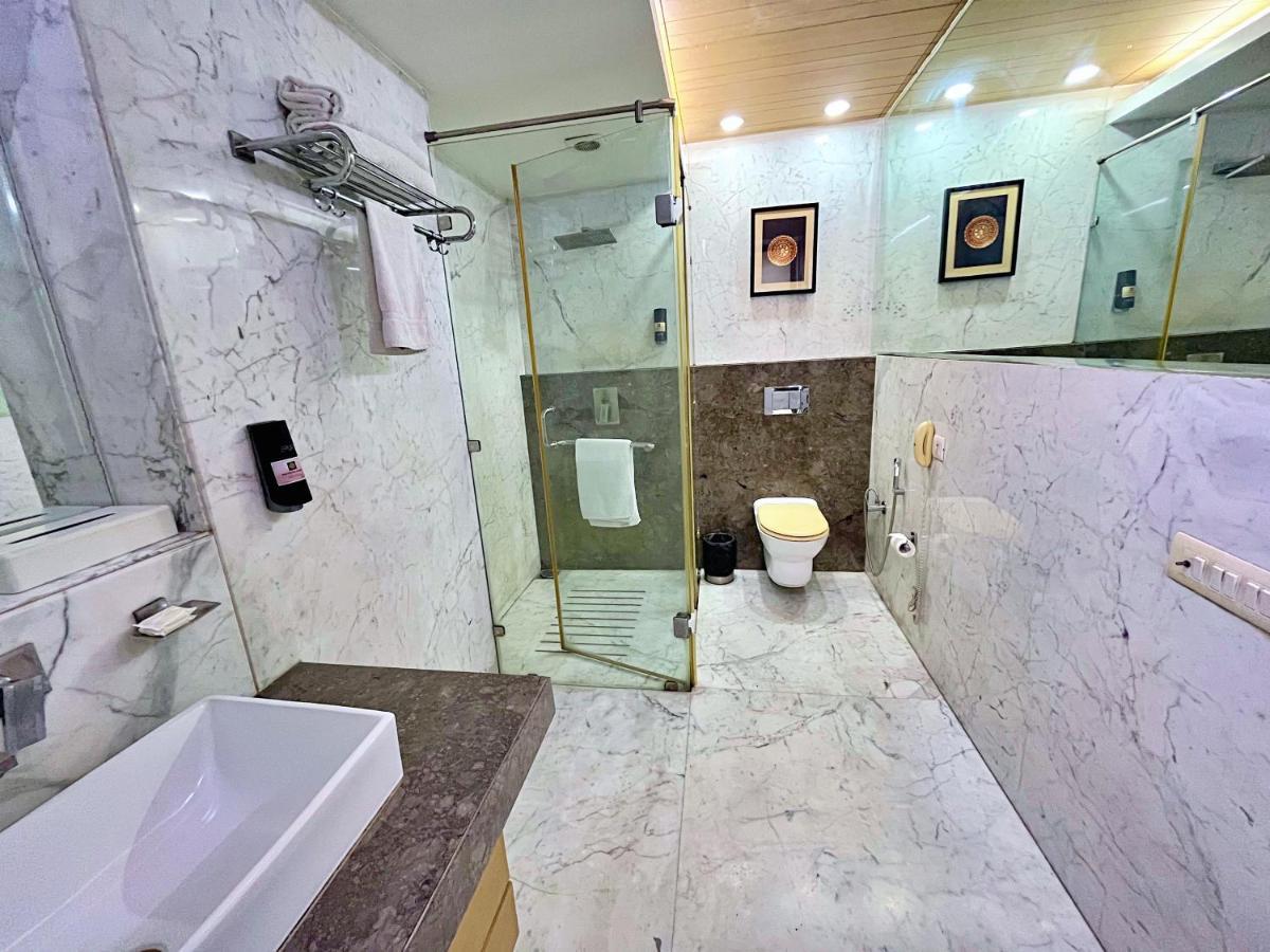 Amber By Orion Hotel 4*