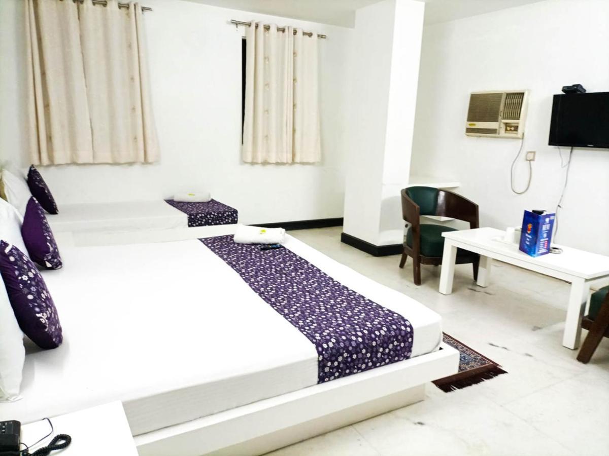 Hotel Hotel 3*