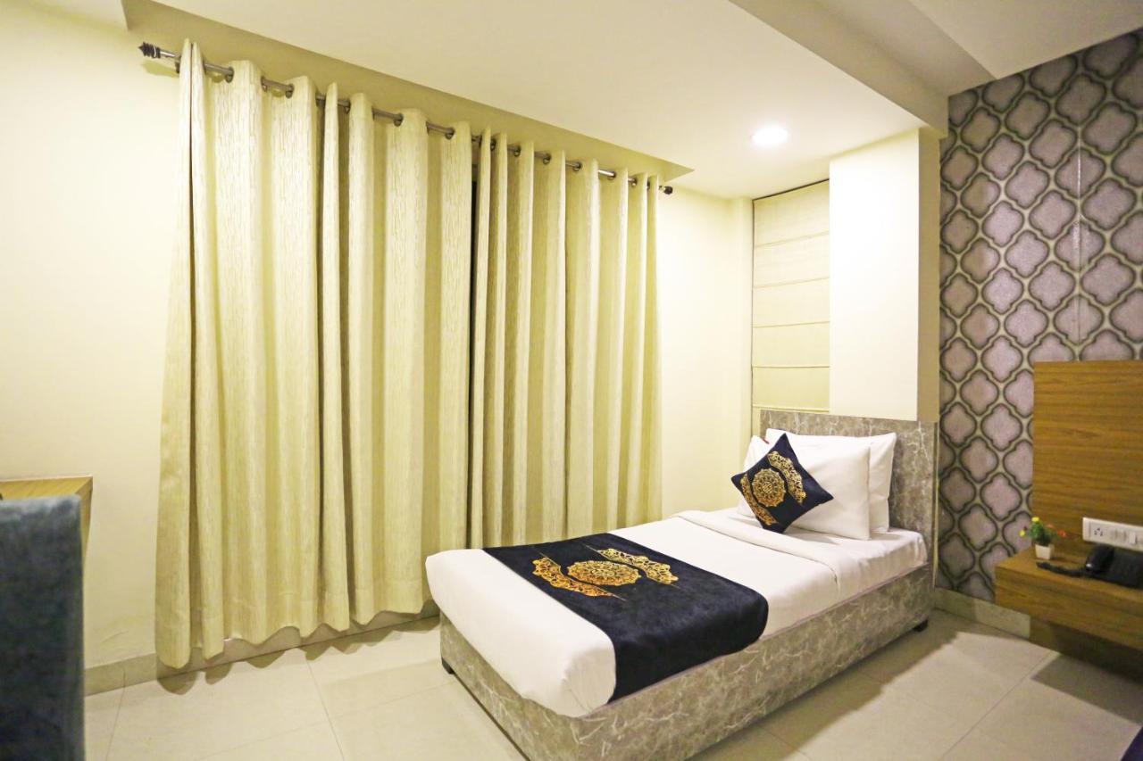 Ronit Royal Delhi Airport By D'capitol 4* New Delhi