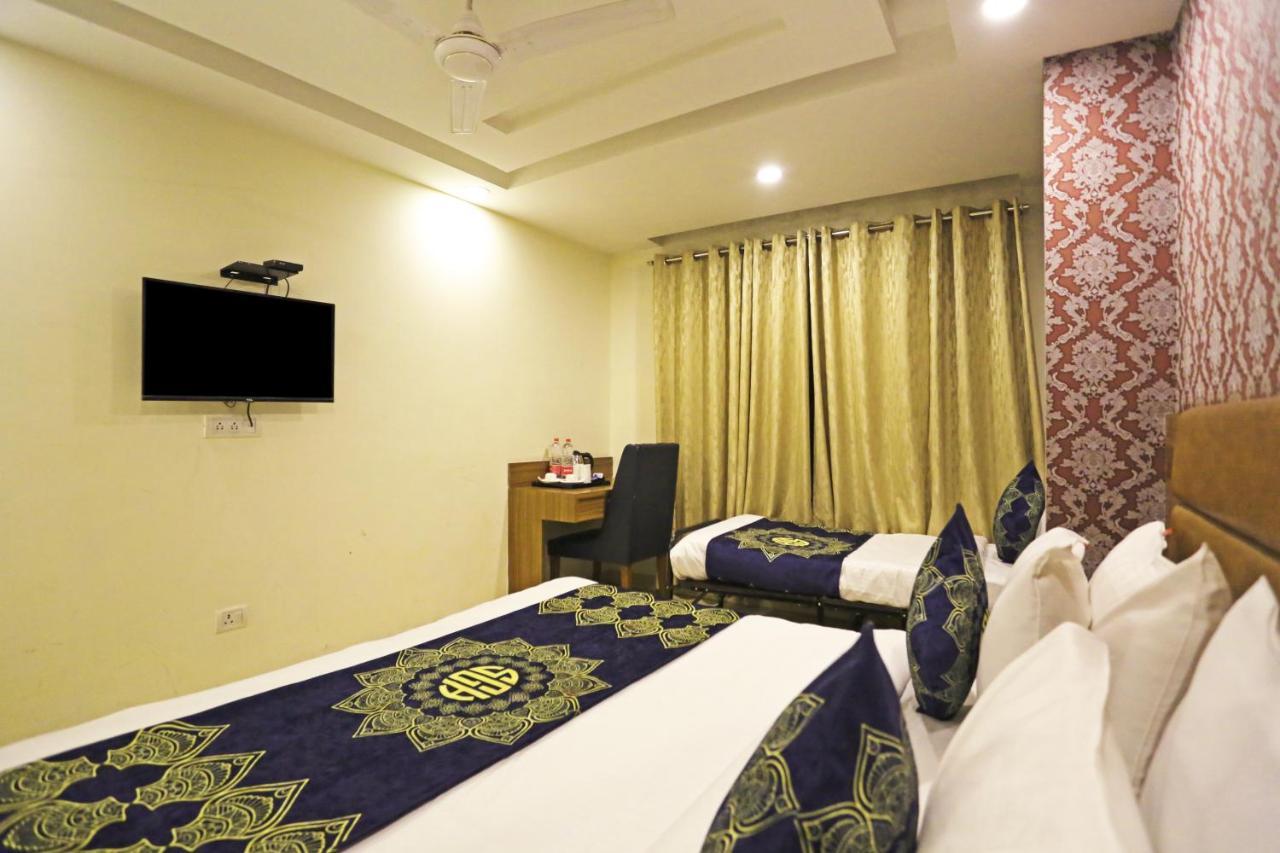 D'capitol - Delhi Airport 4*