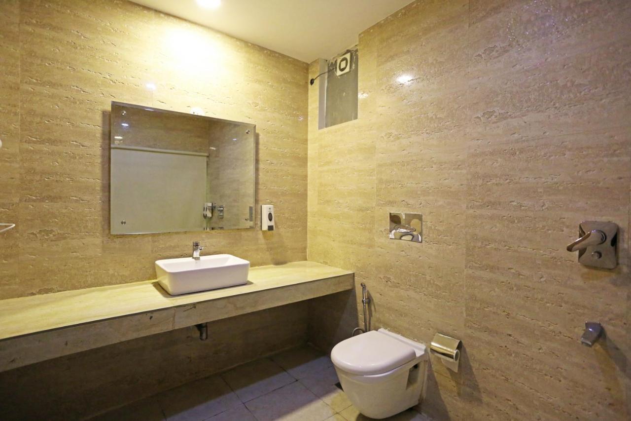 Ronit Royal Delhi Airport By D'capitol New Delhi