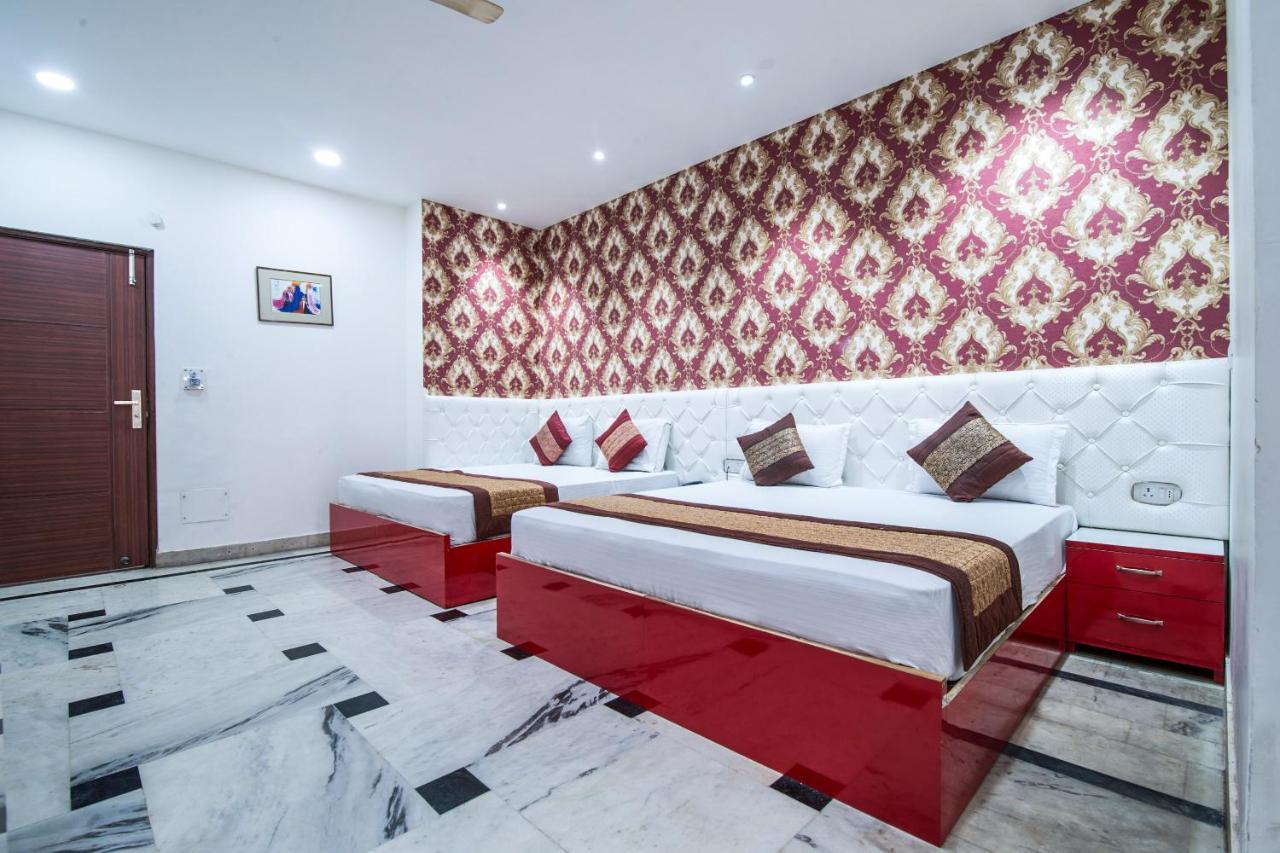 Capital O Orchid Garden Near Satyam Inox Patel Nagar Hotel 3*