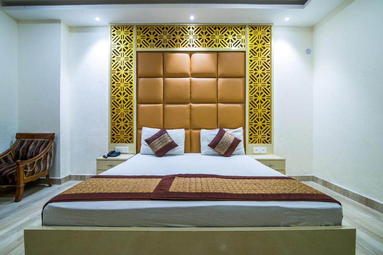 Capital O Orchid Garden Near Satyam Inox Patel Nagar Hotel 3*
