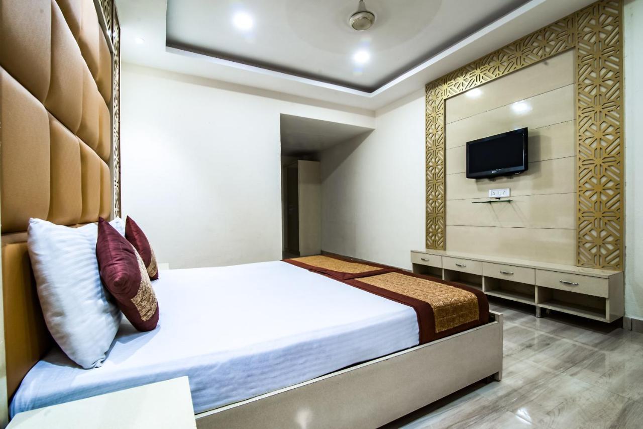 Capital O Orchid Garden Near Satyam Inox Patel Nagar Nova Deli