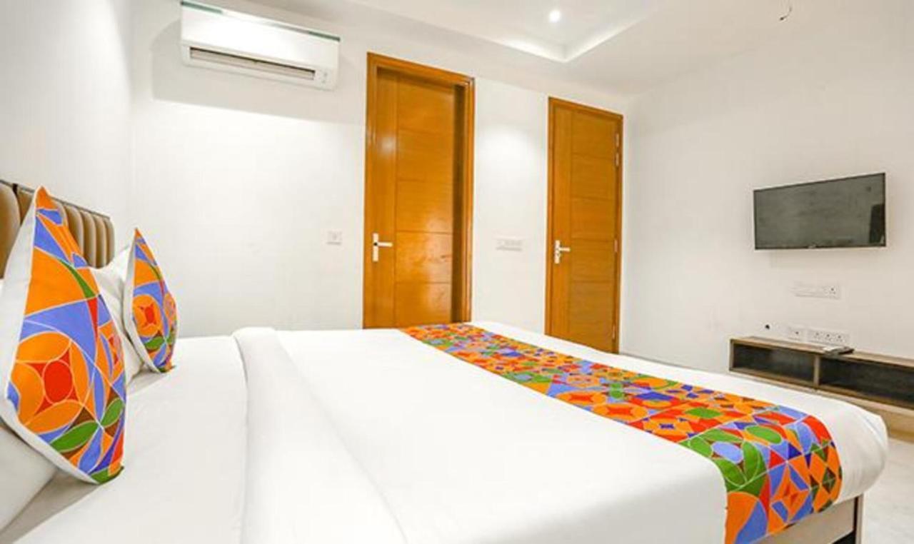 Fabexpress Aerosky Deluxe - Nr Yashobhoomi Convention Centre Hotel Delhi (National Capital Territory of India)